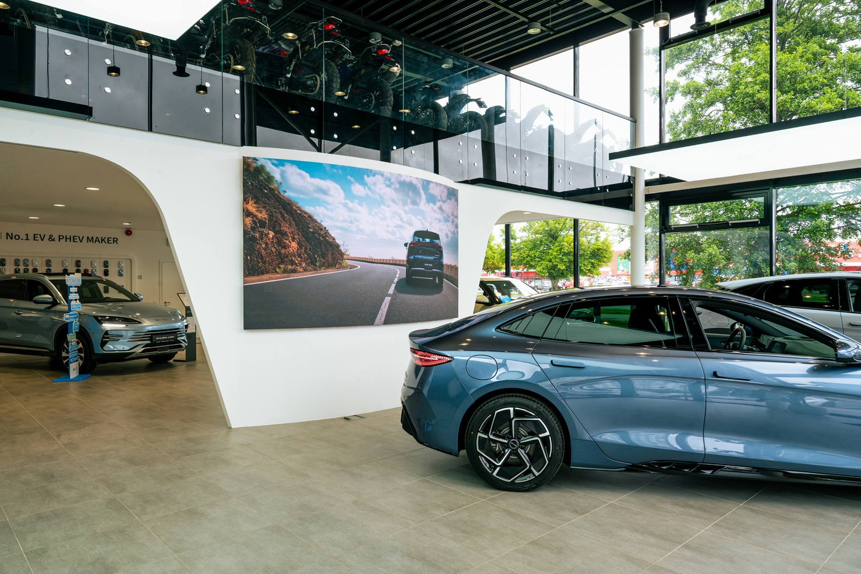 BYD autosalons Tallinā